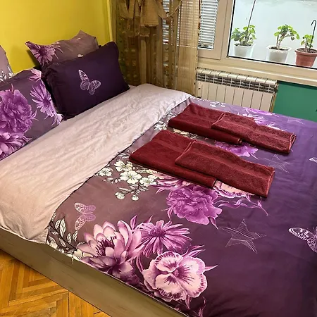 малък апартамент. Sleep And Fly. Apartment *